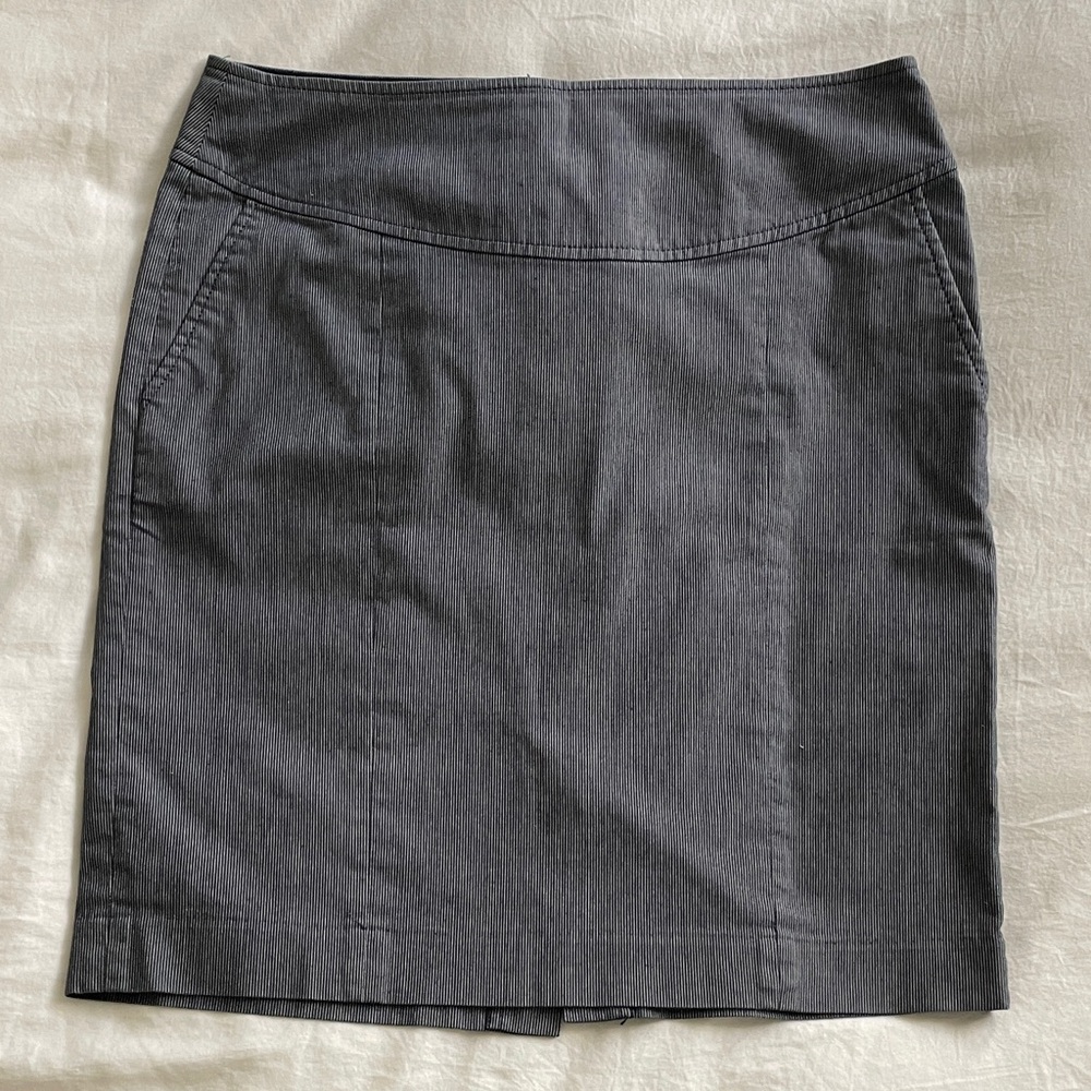$2! 5 for $10 🔥 Banana Republic Striped Blue Pencil Skirt